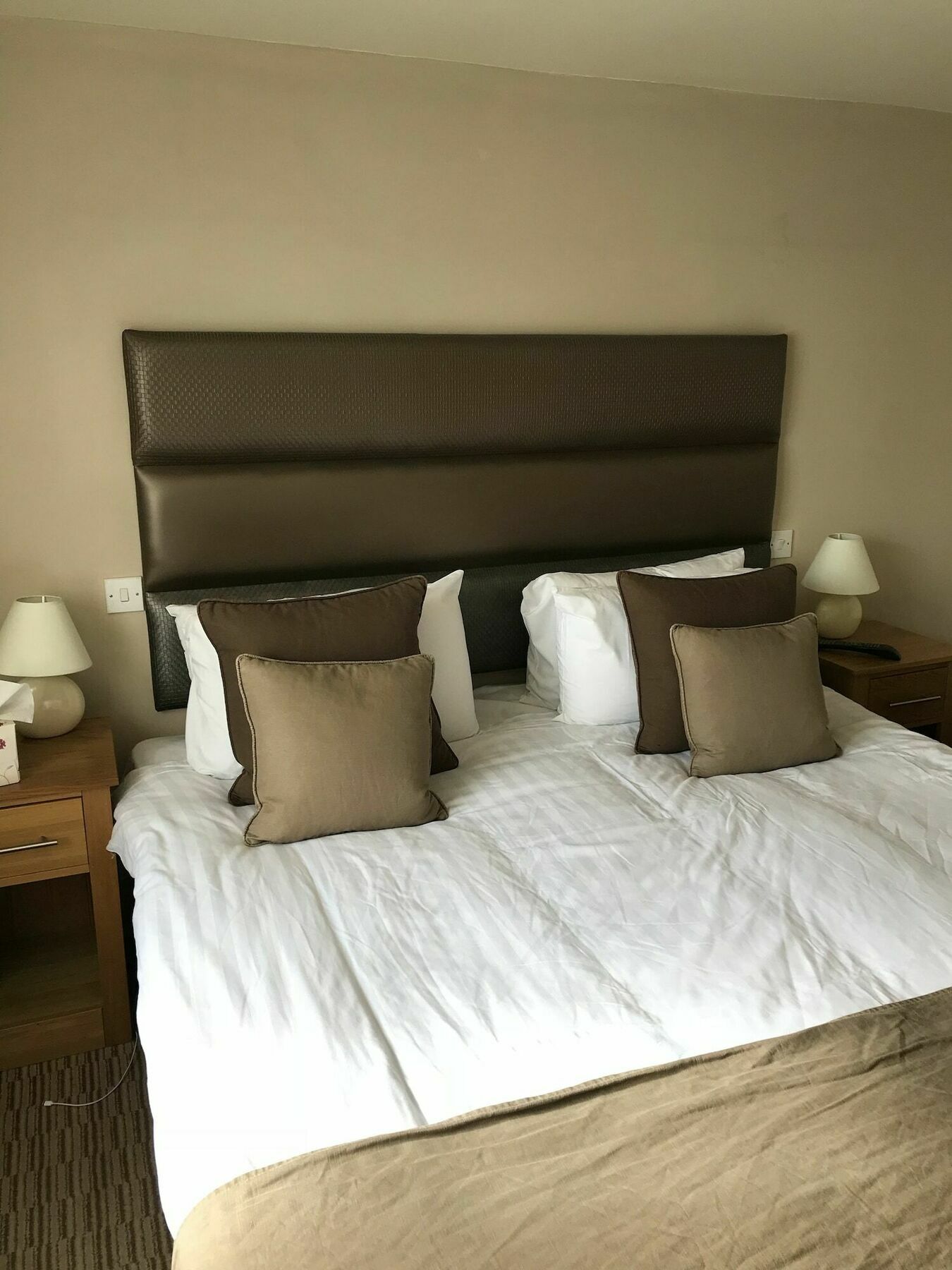 Отель The Deddington Arms Экстерьер фото